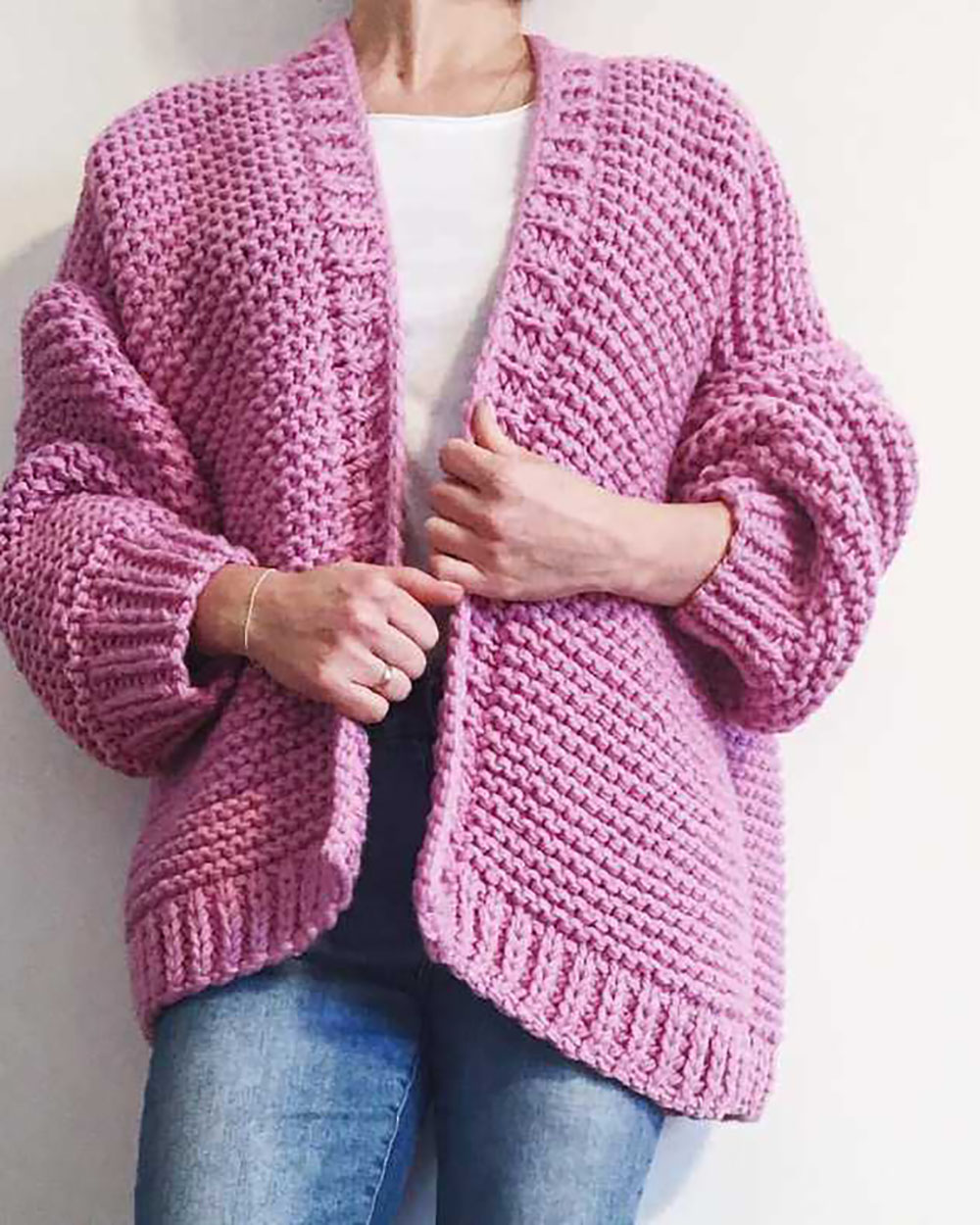 Abrigo tejido a crochet largo, prenda artesanal de invierno